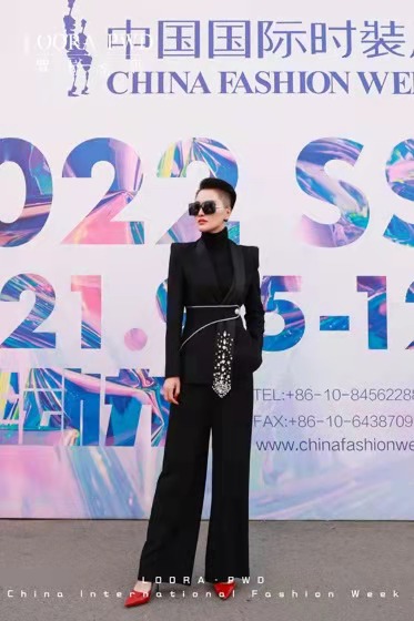 罗拉密码主题秀《高·欲》亮相AW21中国国际时装周 