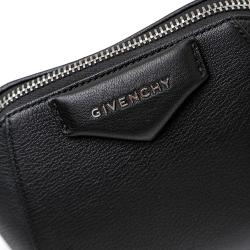 Givenchy/纪梵希 女士黑色羊皮木纹手拿包BC06826012 001