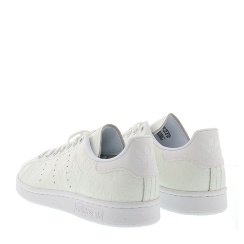 adidas(阿迪达斯) 白色logo点缀针孔装饰运动鞋 BR 39.3