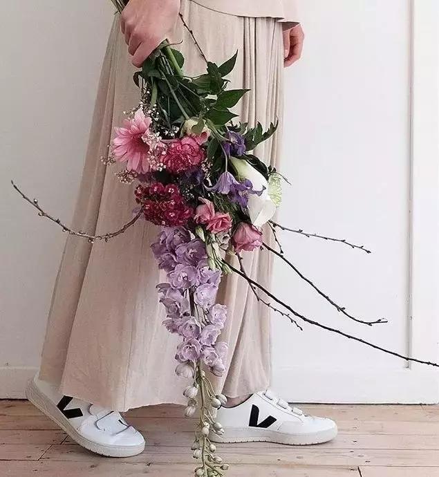 长相普通的女生如何增加回头率？穿一双“炸街”的运动鞋就够了